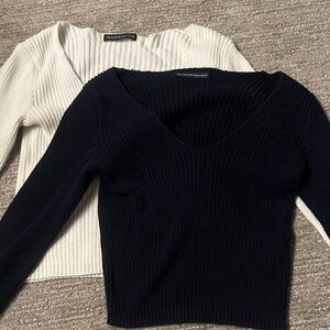 Brandy Melville Black and Cream V-Neck Sweater Duo
